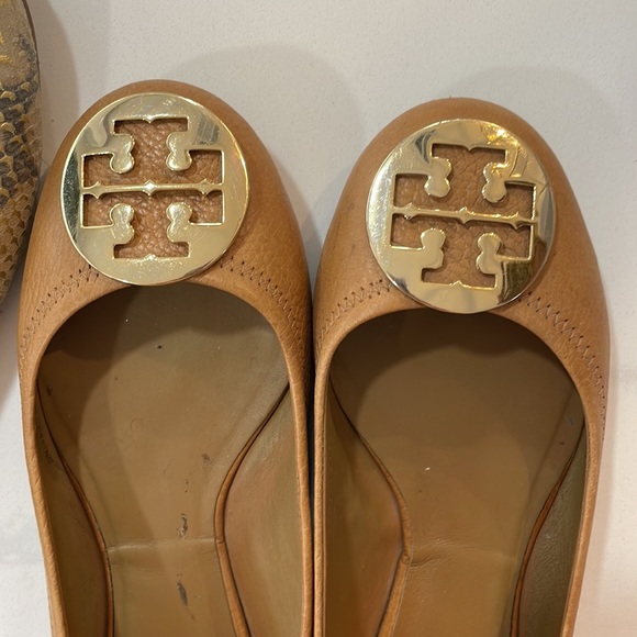 (2) pairs of Tory burch flats - Picture 4 of 4